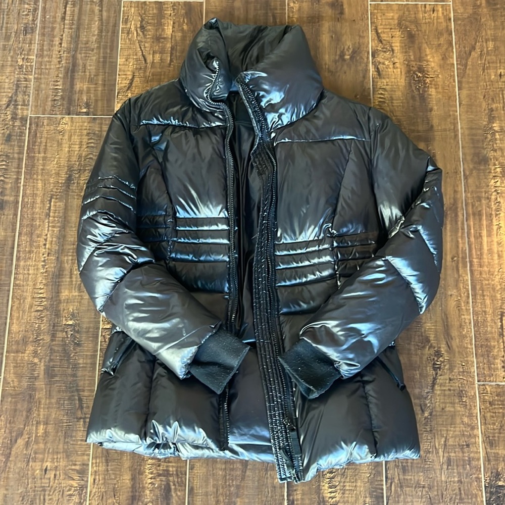 Carbon 38 Black Puffer Jacket. Size S.